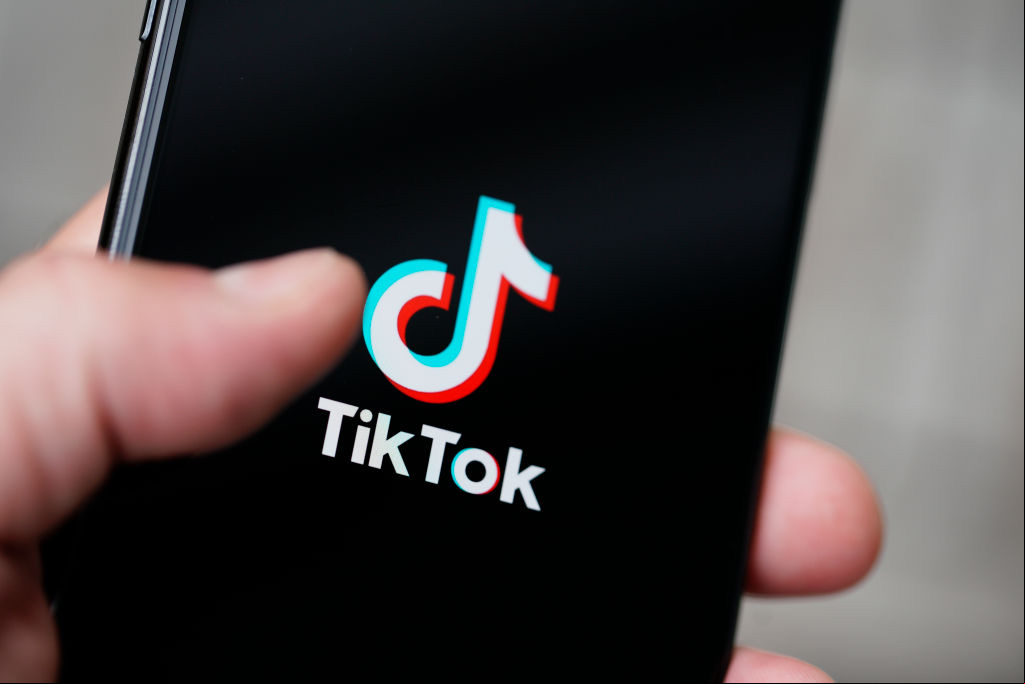 Guide to free coins and spins in coin master How to earn free spins and coins in coin master with tiktok and kwai
